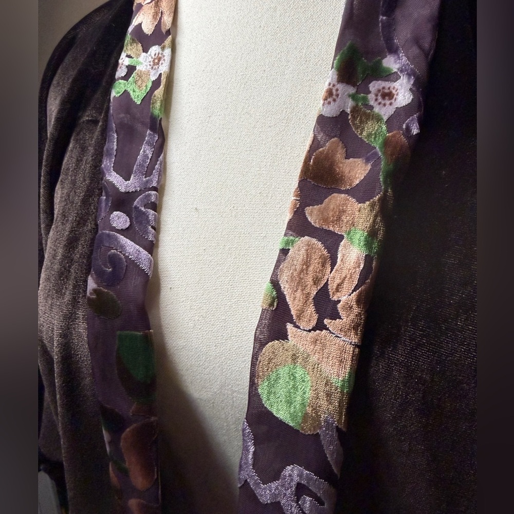 Do Everything In Love O/S Floral Trim Velvet Kimono Cardigan - Picture 3 of 8